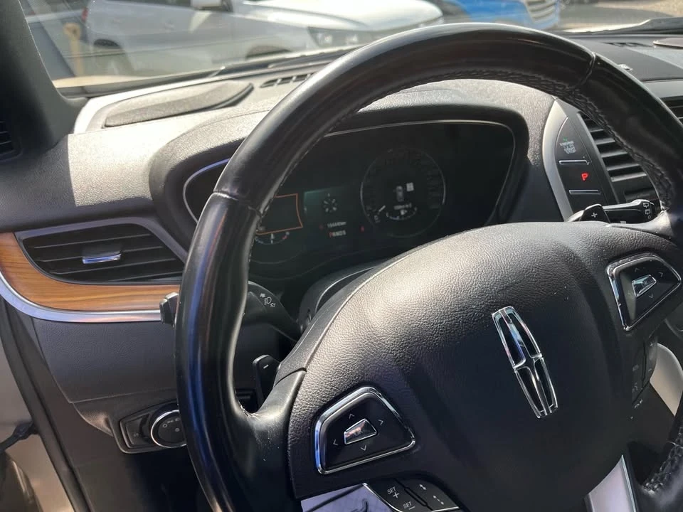 2015 Lincoln MKC - Image 11 of 16