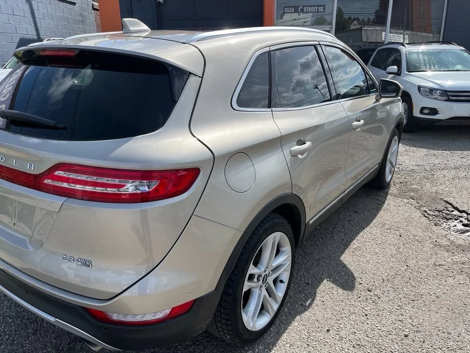 2015 Lincoln MKC - Image 8 of 16