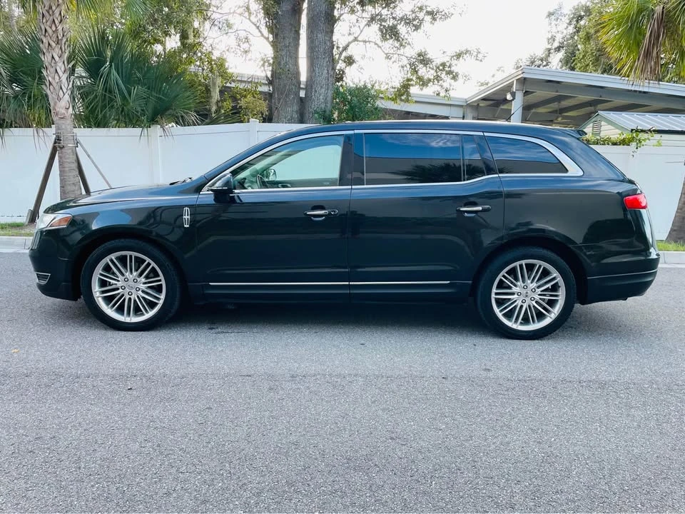 2015 Lincoln MKT - Image 2 of 20