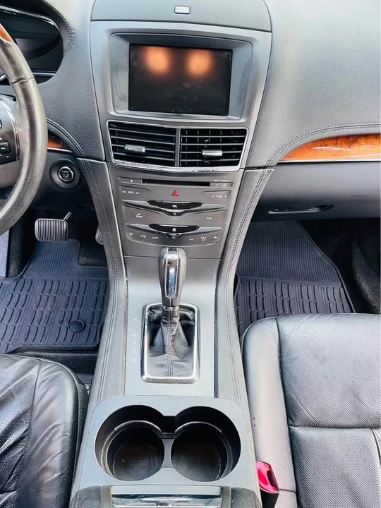 2015 Lincoln MKT - Image 16 of 20