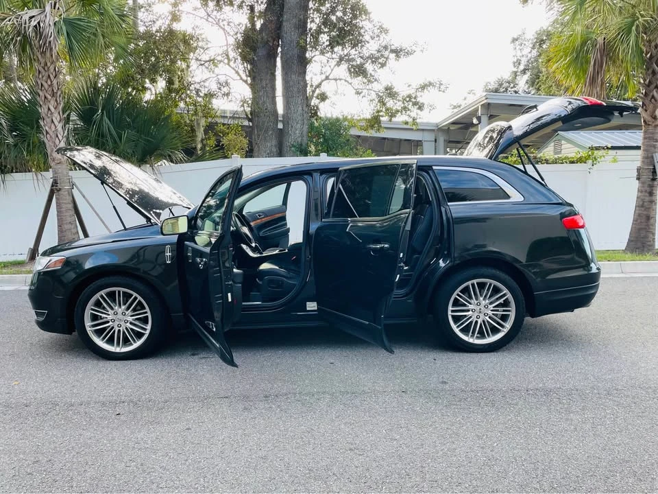 2015 Lincoln MKT - Image 8 of 20