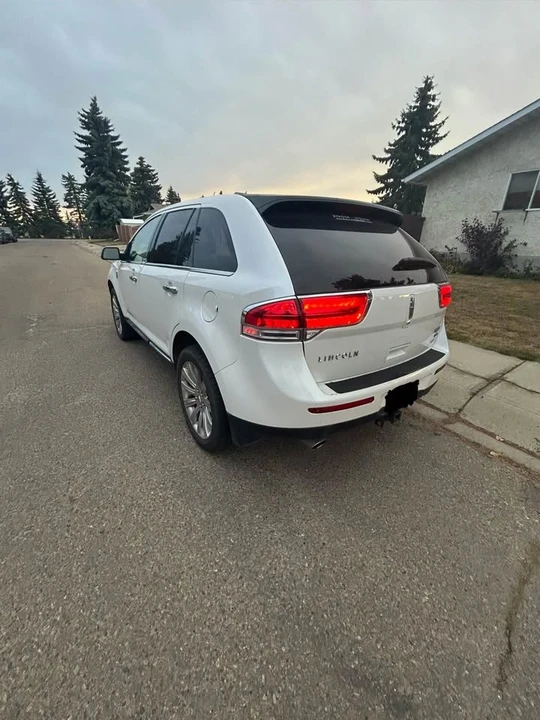 2015 Lincoln MKX - Image 9 of 10