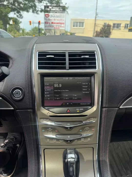 2015 Lincoln MKX - Image 12 of 19
