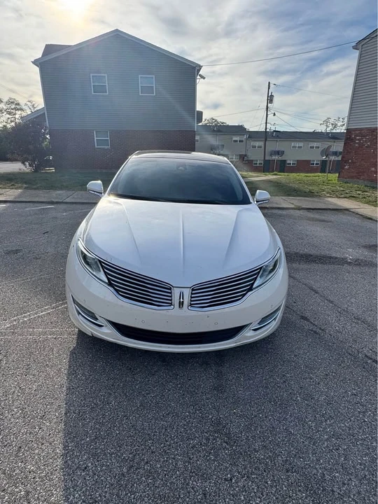 2015 Lincoln MKZ - Image 2 of 3