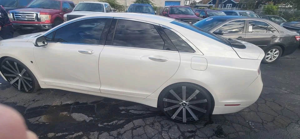 2015 Lincoln MKZ - Image 2 of 11