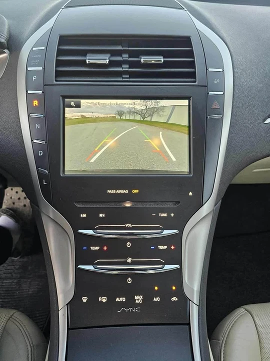 2015 Lincoln MKZ - Image 11 of 20