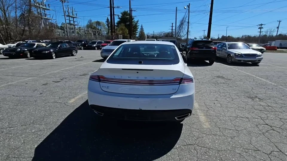 2015 Lincoln MKZ - Image 4 of 10