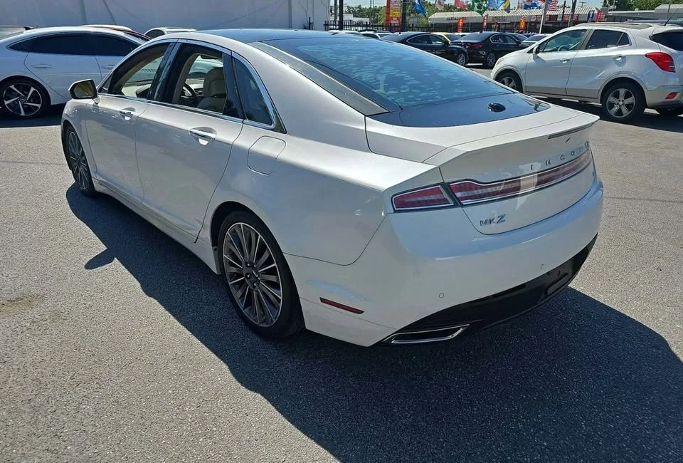 2015 Lincoln MKZ - Image 3 of 4