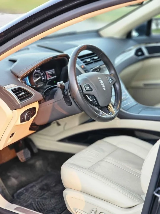 2015 Lincoln MKZ - Image 13 of 20