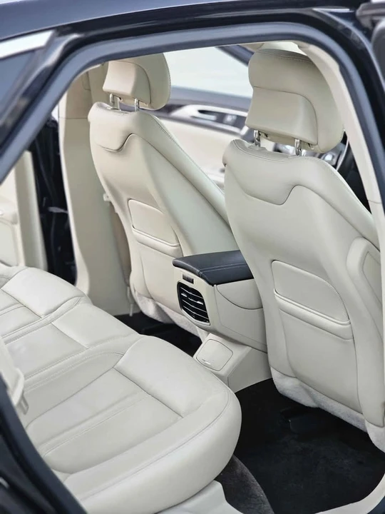 2015 Lincoln MKZ - Image 16 of 20