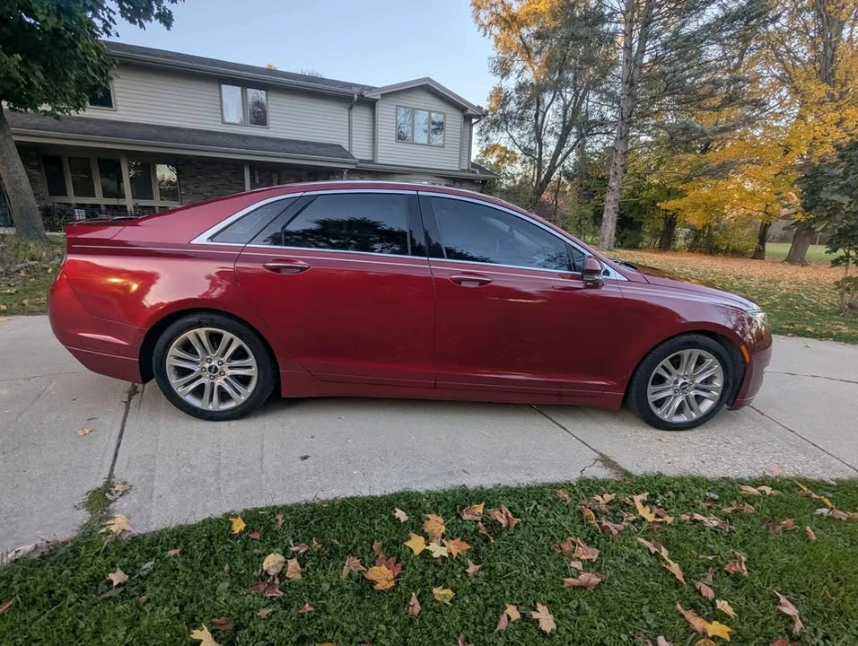 2015 Lincoln MKZ - Image 4 of 10