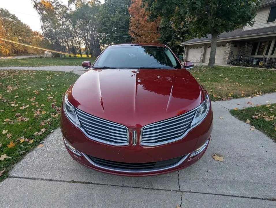 2015 Lincoln MKZ - Image 2 of 10