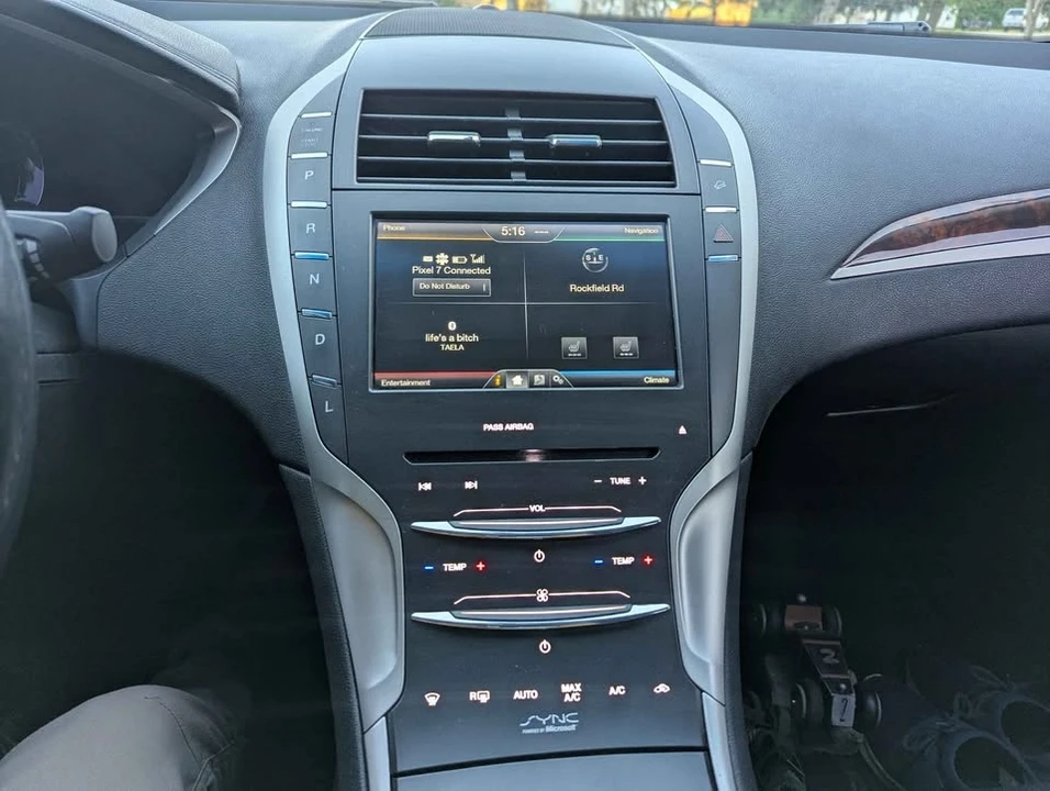 2015 Lincoln MKZ - Image 9 of 10