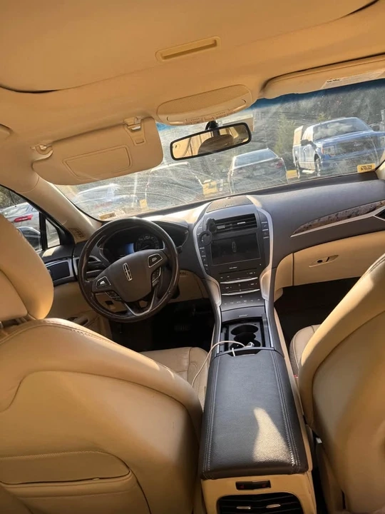 2015 Lincoln MKZ - Image 7 of 8