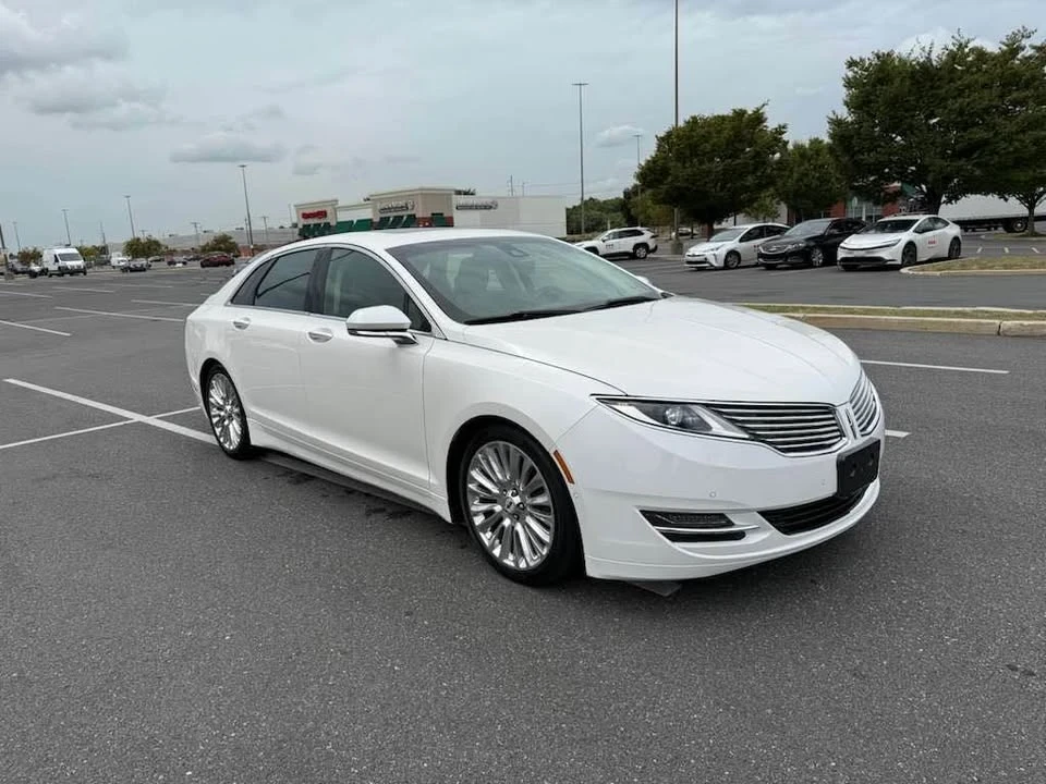 2015 Lincoln MKZ - Image 8 of 16