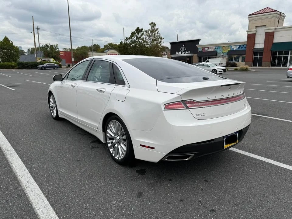 2015 Lincoln MKZ - Image 2 of 16