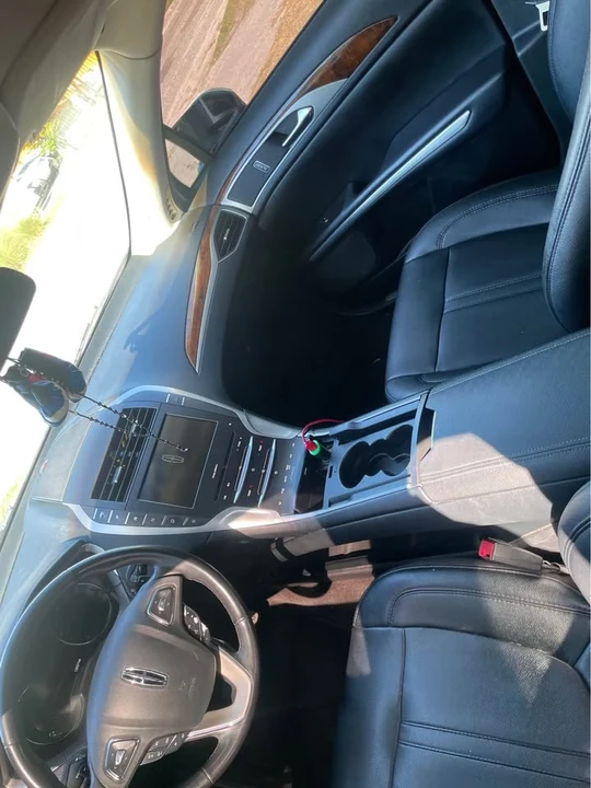 2015 Lincoln MKZ - Image 4 of 15