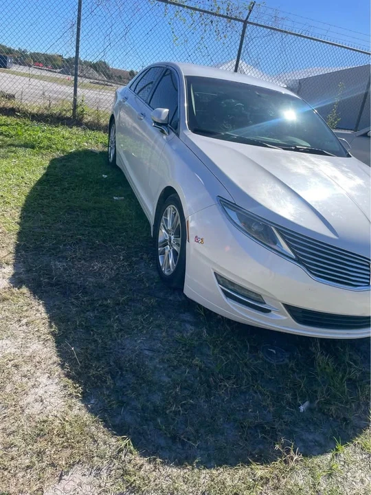 2015 Lincoln MKZ - Image 2 of 15