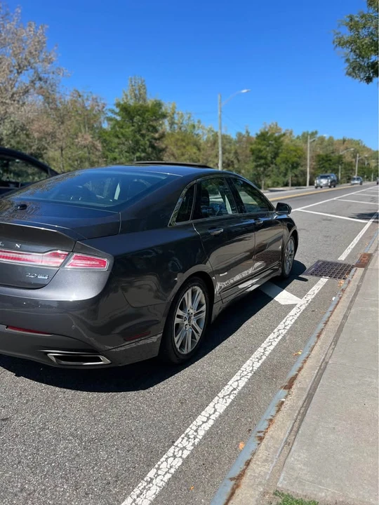 2015 Lincoln MKZ - Image 4 of 11