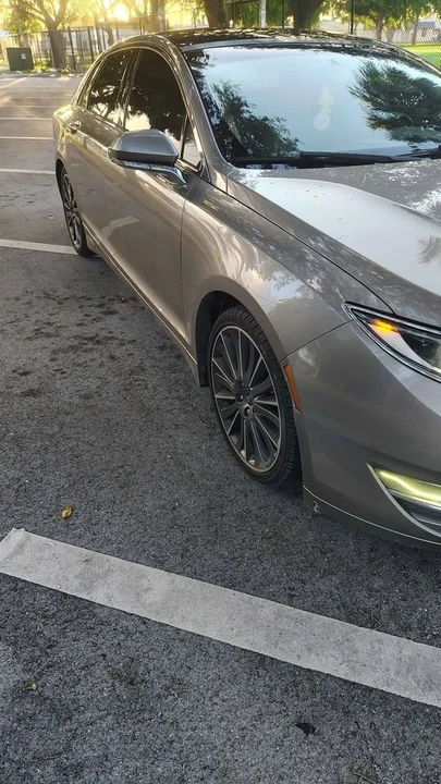 2015 Lincoln MKZ - Image 2 of 8