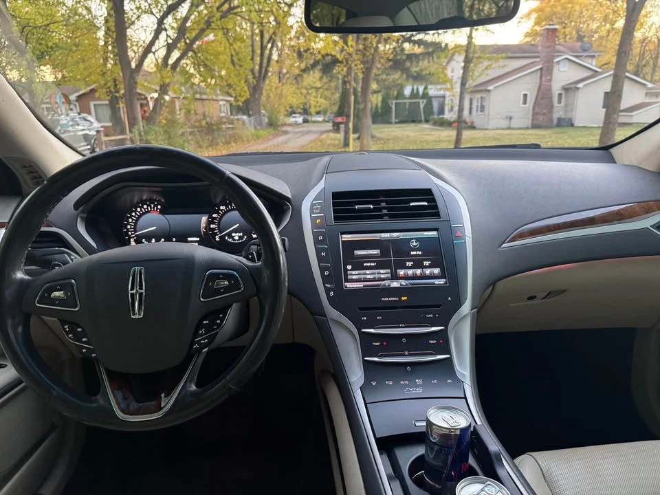 2015 Lincoln MKZ - Image 8 of 9