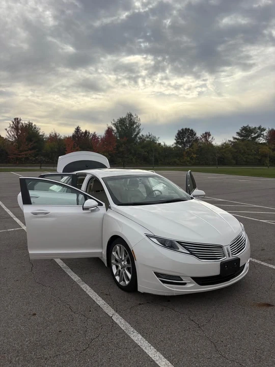 2015 Lincoln MKZ - Image 15 of 17