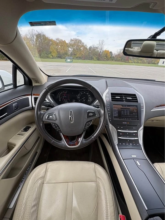 2015 Lincoln MKZ - Image 8 of 17
