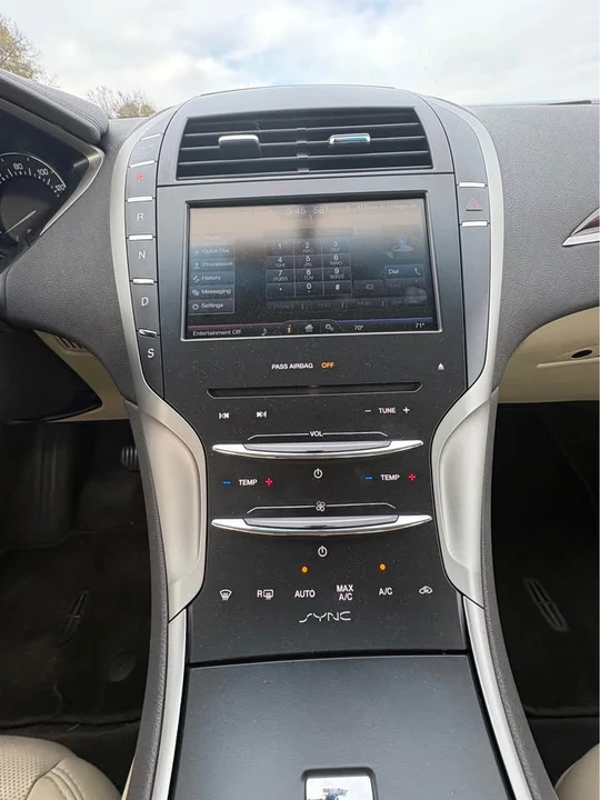 2015 Lincoln MKZ - Image 9 of 17