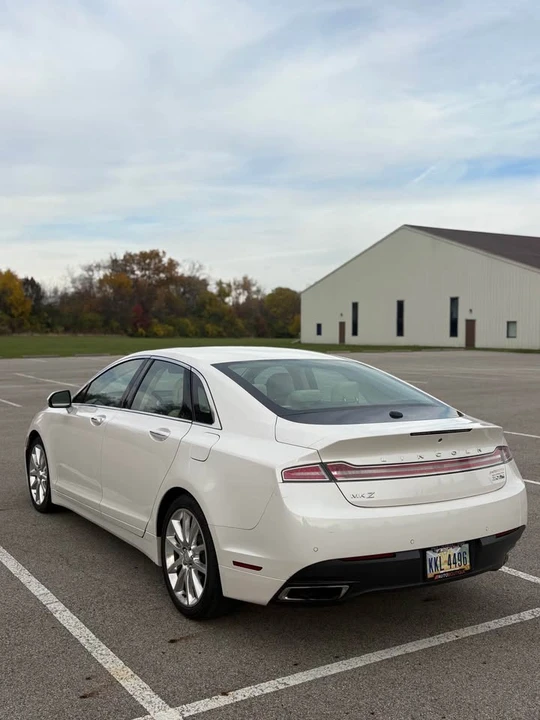 2015 Lincoln MKZ - Image 5 of 17