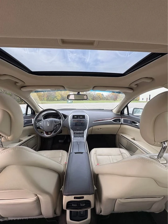 2015 Lincoln MKZ - Image 11 of 17