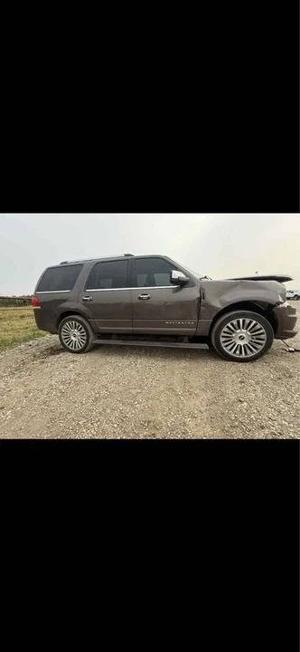 2015 Lincoln Navigator 3rd Gen - Image 7 of 11