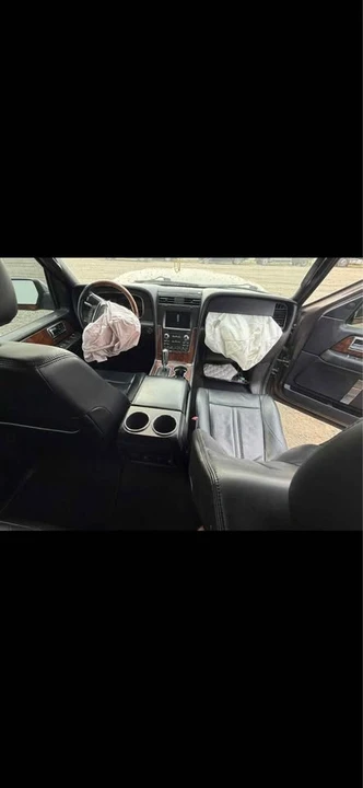 2015 Lincoln Navigator 3rd Gen - Image 9 of 11