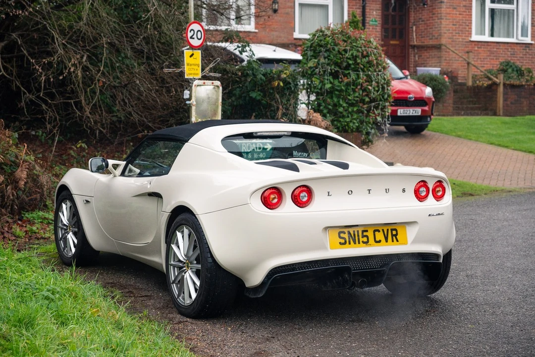 2015 Lotus Elise Series 3 - Image 4 of 30