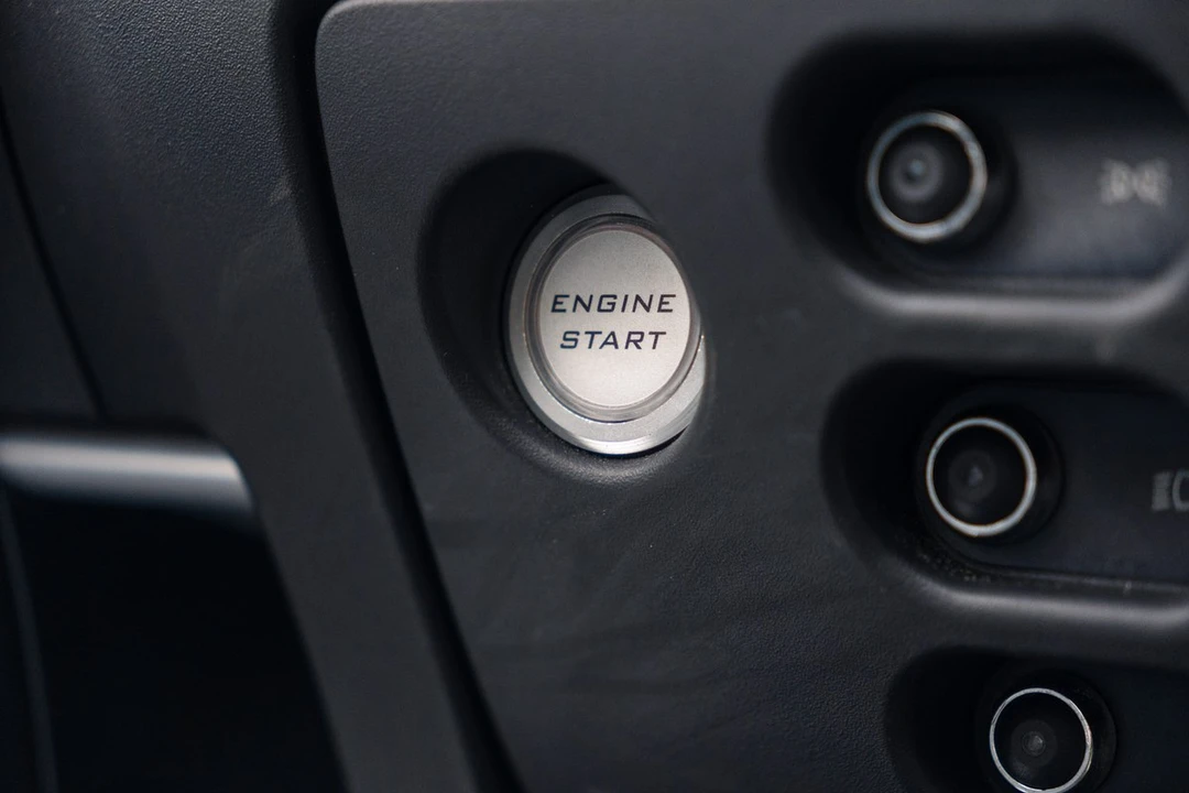 2015 Lotus Elise Series 3 - Image 15 of 30