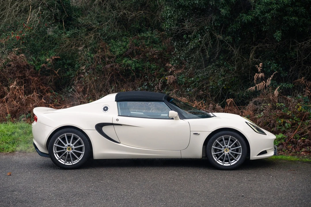 2015 Lotus Elise Series 3 - Image 26 of 30