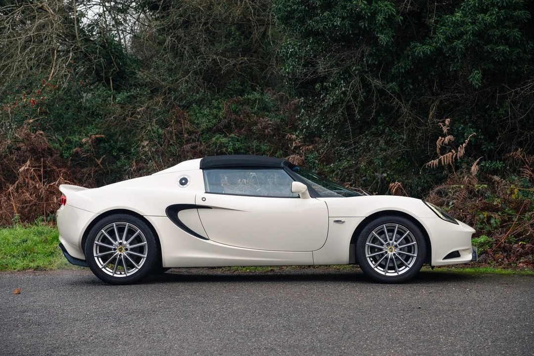 2015 Lotus Elise Series 3 - Image 27 of 30