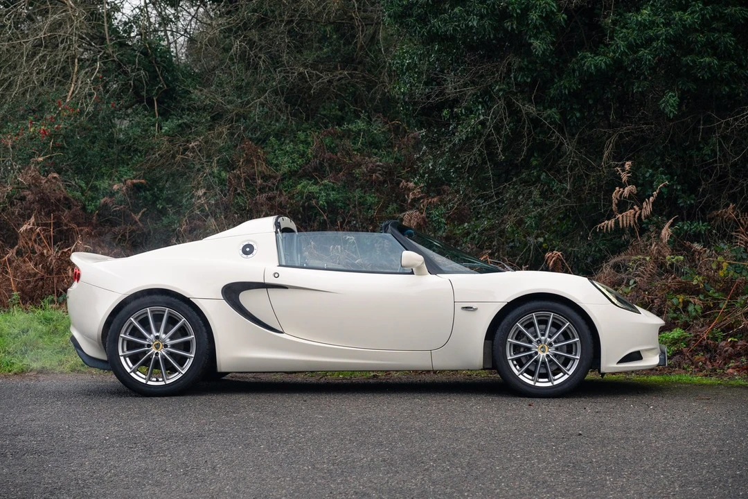 2015 Lotus Elise Series 3 - Image 7 of 30