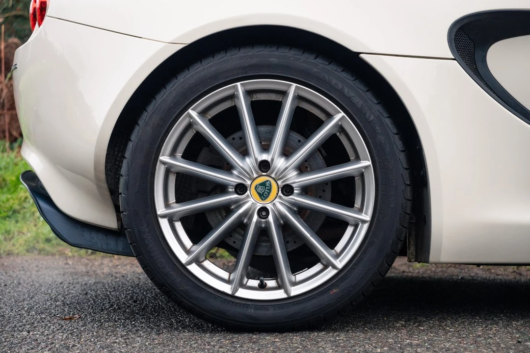 2015 Lotus Elise Series 3 - Image 9 of 30