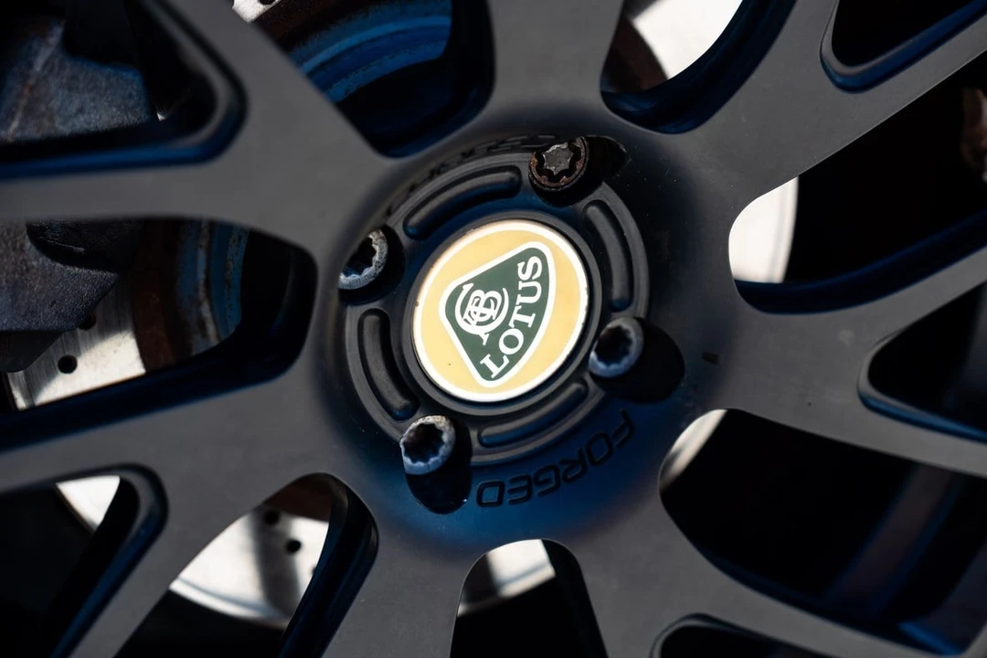 2015 Lotus Elise - Image 19 of 30