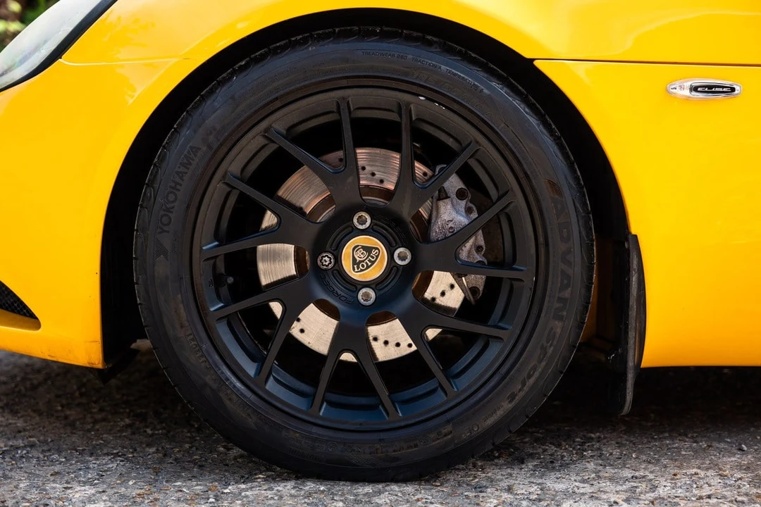 2015 Lotus Elise - Image 22 of 30