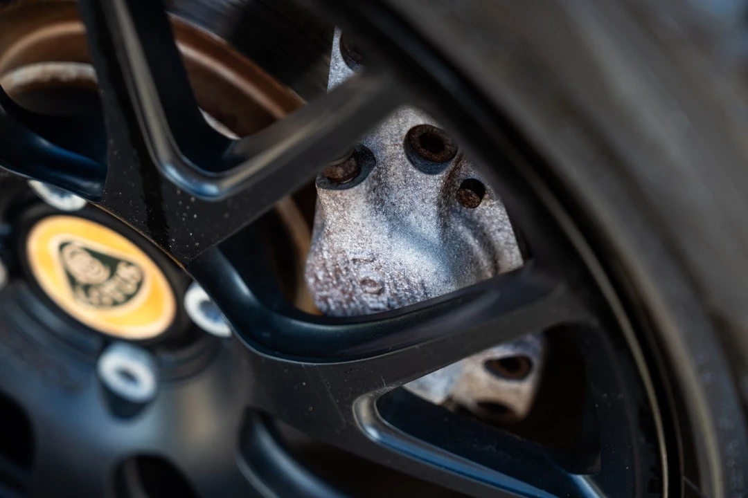 2015 Lotus Elise - Image 24 of 30