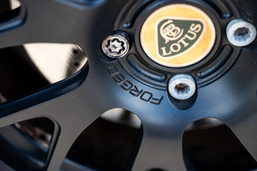 2015 Lotus Elise - Image 25 of 30