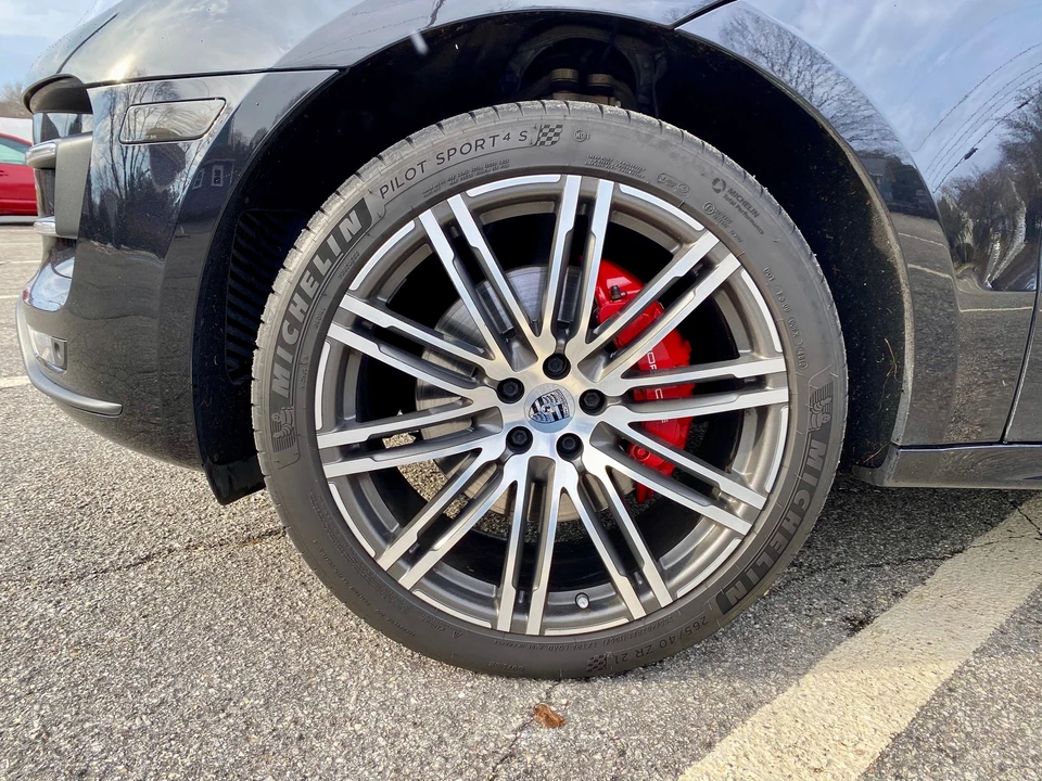 2015 Porsche Macan Turbo - Image 12 of 25