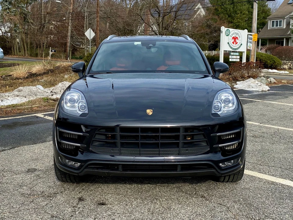2015 Porsche Macan Turbo - Image 2 of 25