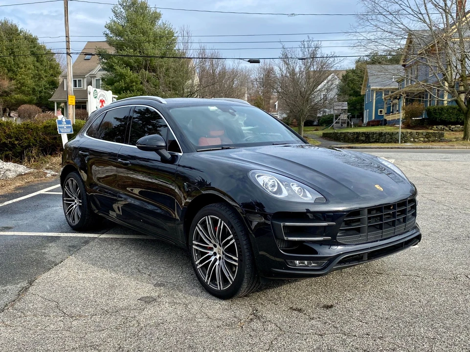 2015 Porsche Macan Turbo - Image 3 of 25