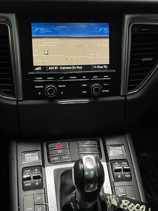 2015 Porsche Macan S - Image 11 of 13