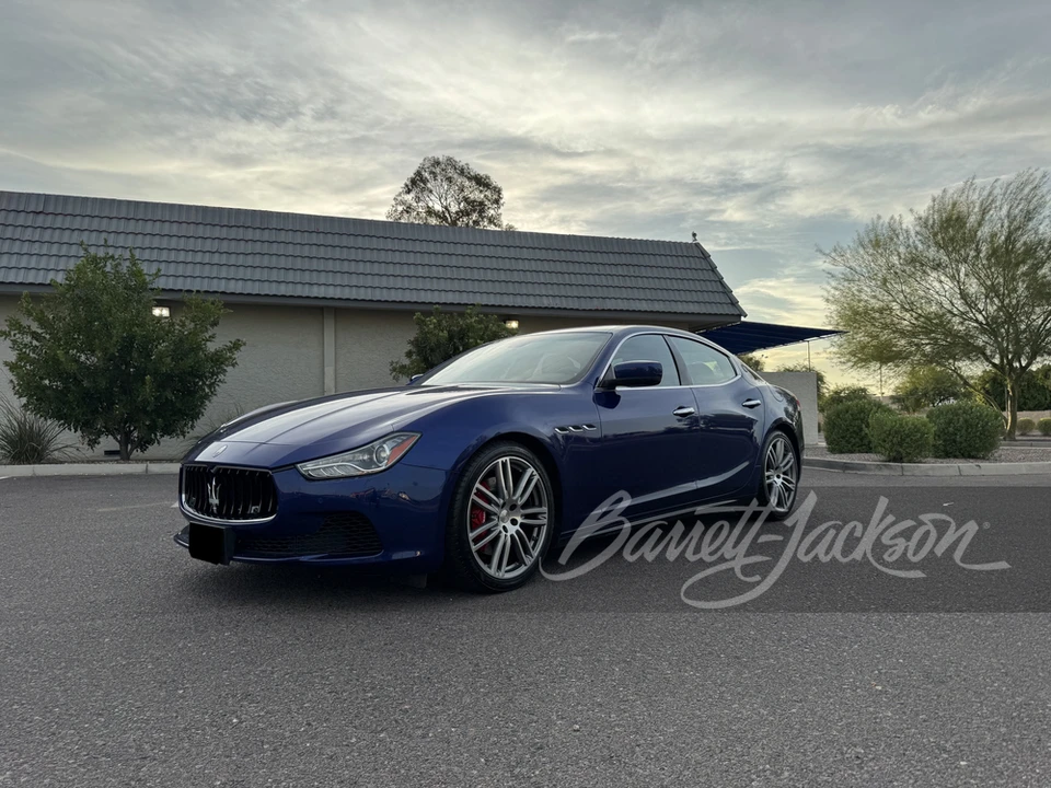 2015 Maserati Ghibli 3rd Gen - Image 16 of 19