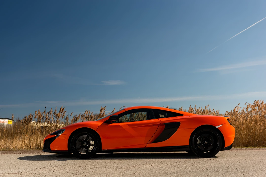 2015 McLaren 650S - Image 5 of 31
