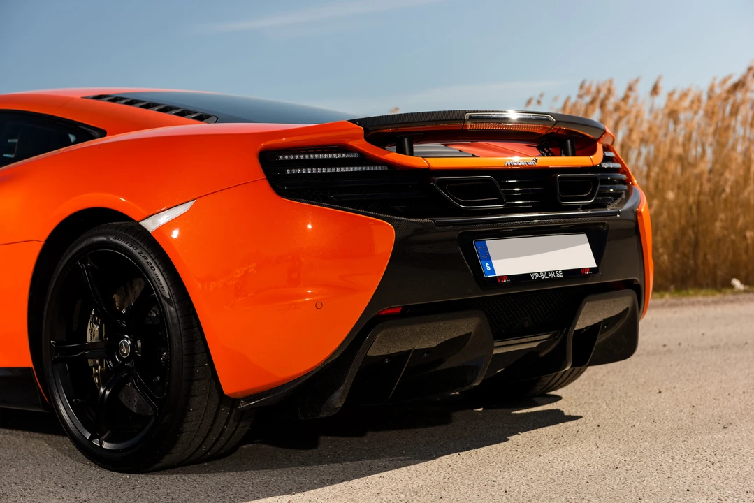 2015 McLaren 650S - Image 23 of 31