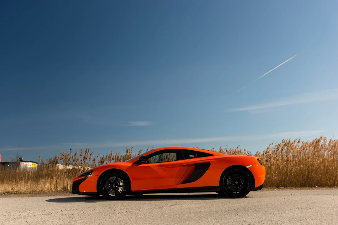2015 McLaren 650S - Image 13 of 31